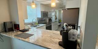 Beatifully updated Beach condo FULLY FURNISHED ANNUAL RENTAL 2/2 Gallery 11