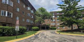 220 S Roselle Road unit: 224 Gallery 1