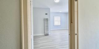 1140 E 1st St - 06Unit 06 Gallery 14
