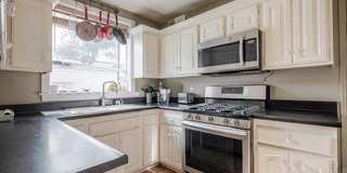 1321 Hayworth Avenue Gallery 7