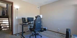 Beautiful 3-Bed 2-Bath Townhouse in Brooklyn Park! Gallery 17