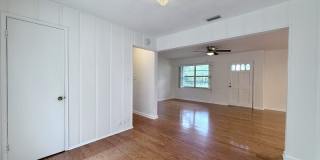 1502 West Country Club Drive Gallery 17
