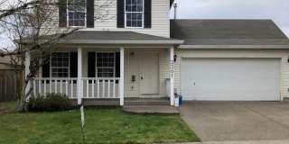 3 Bedroom 2.5 bath house in Newberg Gallery 1