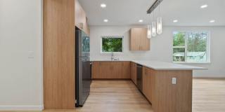 Now Leasing | Brand-New Built Green Residences | 1 Block from Manito Park Gallery 27