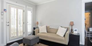Adorable 1 bed / 1 bath Apartment in the Heart of Echo Park with In-Unit Laundry, Parking & Private Yard Gallery 11