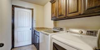 $500 Off First Month's Rent!!! St James Park Home in Norman - Community Pool!  Available in Now! Gallery 16