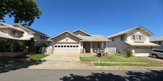 3br/2ba House with Garage, Enclosed Yard & Solar Panels! Pets Negotiable! Gallery 1