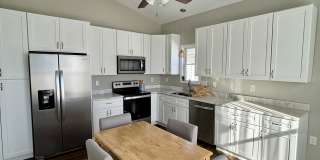 1102 Morehead Avenue Southeast 1102 Morehead Avenue Southeast Gallery 3