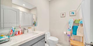 10880 NW 58th Ter Gallery 24