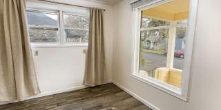 Charming Multi-Unit Living in Prime Northeast Salem Location Charming Multi-Unit Living in Prime Northeast Salem Location Gallery 6