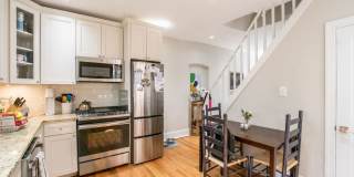 Two Bed Graduate Hospital Apartment Gallery 1