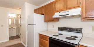 Walk to UC & UC Medical | 1BR/2BR Apartments Gallery 86