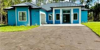 3144 10th Ave NE Gallery 1