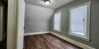 Spacious 4bd house | Laundry hooks ups | Driveway Spacious 4bd house | Laundry hooks ups | Driveway Gallery 15