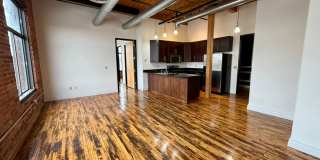 421 Broad Street Gallery 19