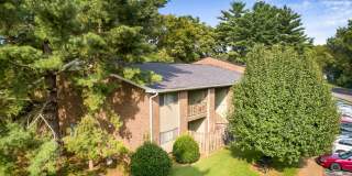 Charming 2 Bedroom, 1 Bath Apartment – Minutes from Nashville Gallery 1