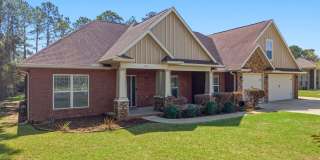 Stunning Craftsman Home by the Golf Course Gallery 4