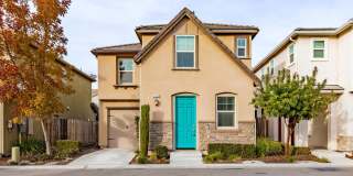 Clovis Loma Vista 3 Bedroom/2.5 Bath Home For Lease Gallery 1