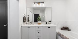 Beautiful 3 Bedroom 2.5 Bathroom Home Gallery 21