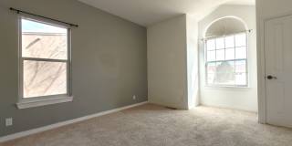 Beautiful 4 Bedroom 2.5 Bathroom House Located In The NE! Gallery 17