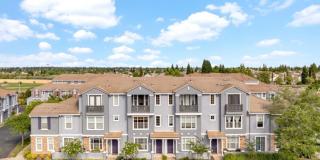 Townhouse - Beautiful 4bdrm, 3 bath - Rocklin Townhouse - Beautiful 4bdrm, 3 bath - Rocklin Gallery 1