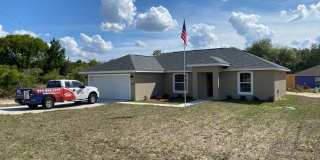 Desirable SE Ocala Neighborhood 3/2/2 *WON'T LAST* Gallery 3