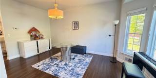 432 Jarrard Street Gallery 9