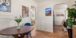 Charming 2 Bedroom Home Gallery 1
