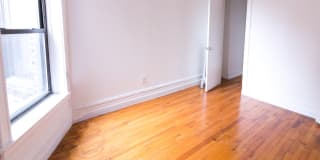 1515 E. 54th Street Gallery 21