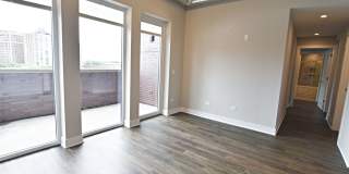 3833 N Broadway Gallery 35