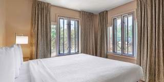 Memphis - Wolfchase Galleria Gallery 5