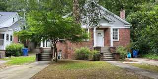 2Bed/1Bath 1000 sq ft duplex located in the historic Wales Gardens Gallery 1