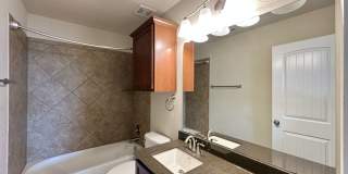 Viewable Now!  Small Pets Accepted! Gallery 38