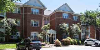 5609 Fairview Road Gallery 1