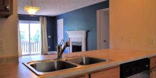 2 Bedroom 2 Bath Townhouse Gallery 1