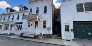 131 CHERRY Street Gallery 1