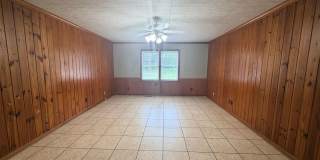 Charming 3 Bedroom 1 Bathroom in Valdosta Gallery 3