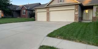 Move-in special offer!!! Spacious home in super nice neighborhood in Northwest Omaha in Elkhorn School District for under $3,000 Gallery 22