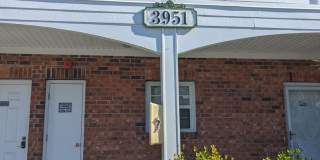 Azalea Lakes Gallery 1