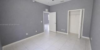 2502 W 10th St Gallery 36