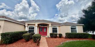 BLOOMINGFIELD 4 BEDROOM 3 BATHROOM 3 CAR GARAGE HOME ON LARGE LOT !!! Gallery 1
