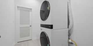 1952 W Ohio Street Gallery 30