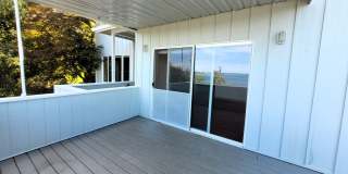 Bayview Condo 2 Bedrooms with Gas Fireplace  - S State St Gallery 36