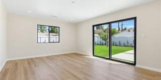 12509 Emelita Gallery 29