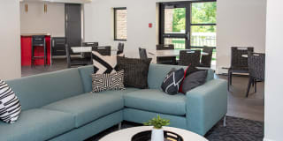 Eagan Place Gallery 16