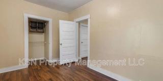 1921 Reynolds Street Gallery 16