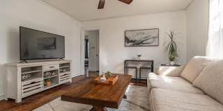 3414 N Magnolia Street Gallery 3