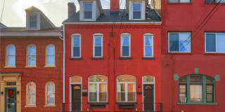 2810 Sarah St Gallery 1