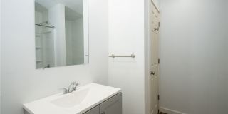 2335 Main Street Gallery 11