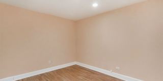 Location!! Updated 1 bedroom Gem on Pearl St. in Govenor's Park! Gallery 14